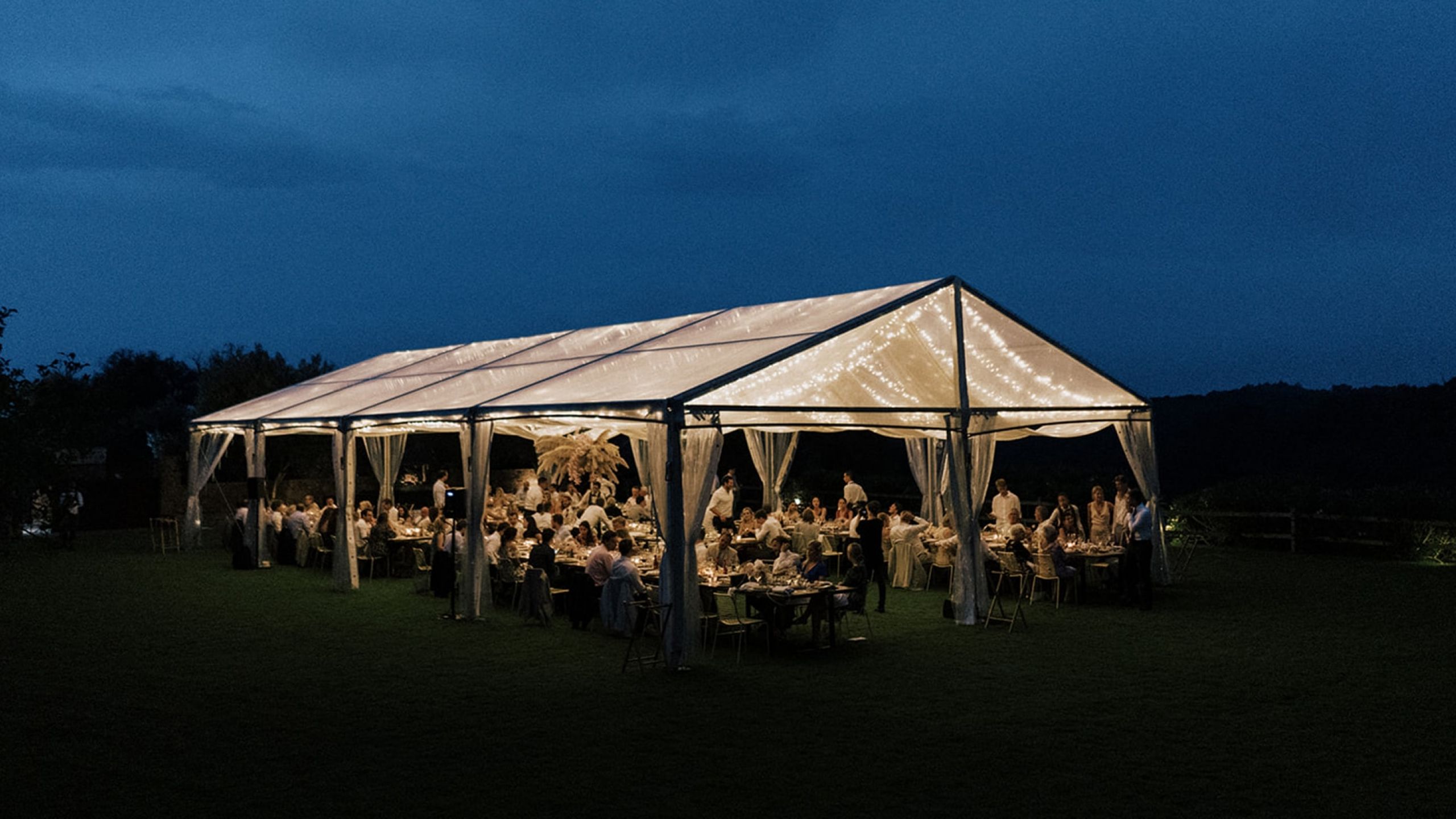 carpas con techo transparente