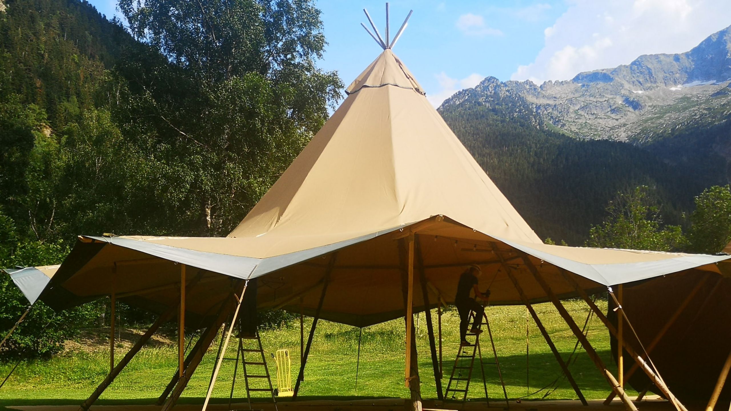 Alquiler de carpas tipi
